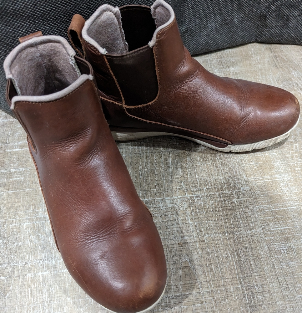 Kuru Luna Brown Walking Boot, Size 9.5